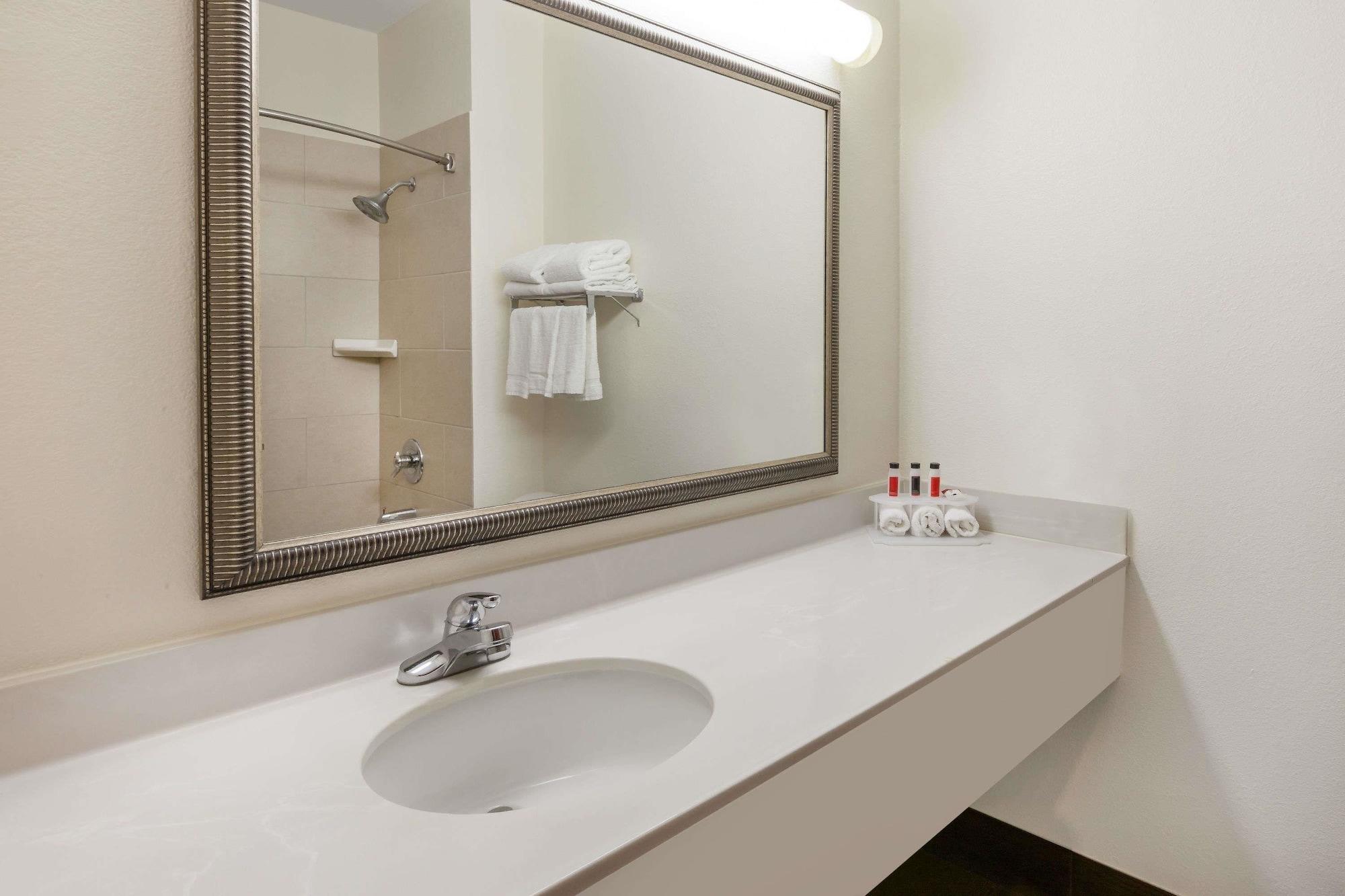 Baymont By Wyndham Chelsea Hotel Luaran gambar